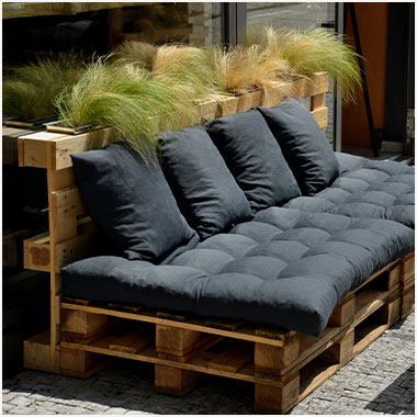 Palette Plastique Demi 80x60x14 Cm - Charge 600 Kg Statique, 250 Kg Dynamique, Fabriquée En Italie